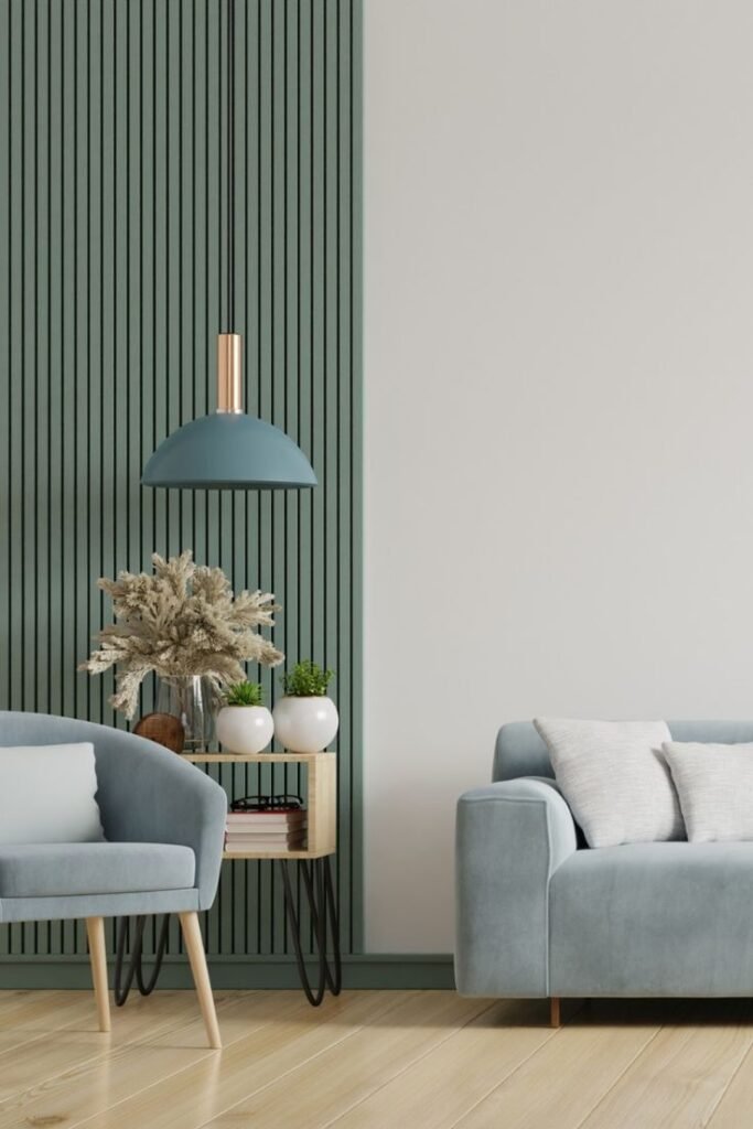 Wall Panel Kombinasi Polos dan List Tipis